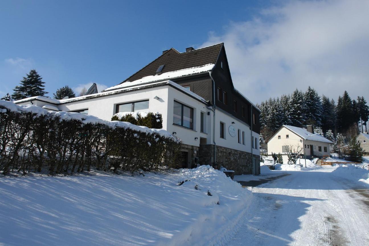Haus Hesseberg Hotell Medebach Eksteriør bilde